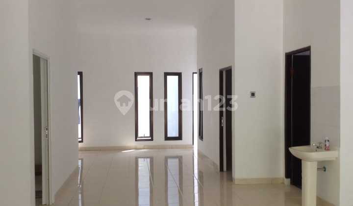 Rumah Bagus Unfurnished SHM BSD, Tangerang Selatan