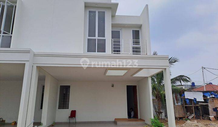 Rumah 2 Lantai Baru di Deplu, Jakarta Selatan 1