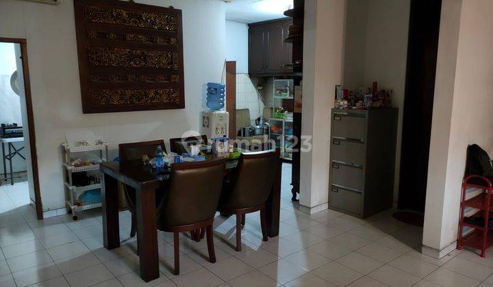 Rumah 2 Lantai Bagus Semi Furnished di Cilandak, Jakarta Selatan 2