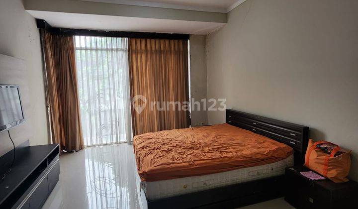 Rumah 2 Lantai Bagus SHM di Bintaro, Tangerang Selatan 1