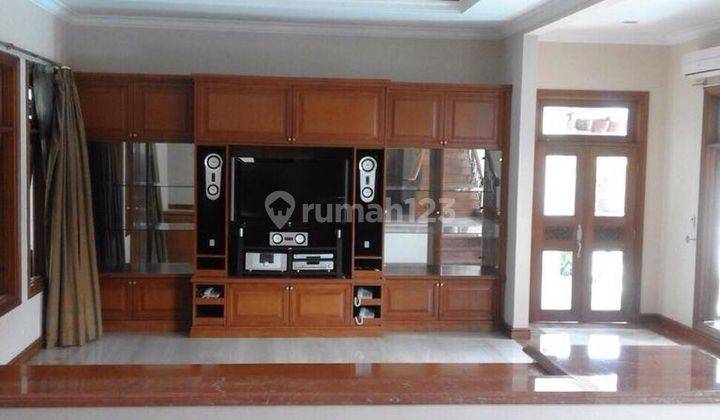 Rumah 2 Lantai Bagus SHM di Pondok Indah, Jakarta Selatan 2