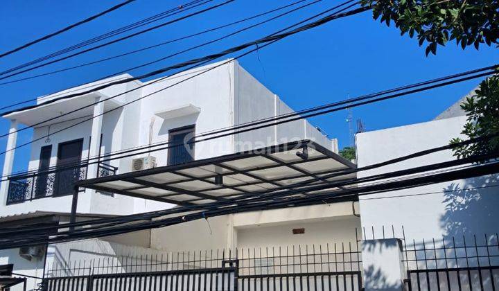 Rumah 2 Lantai Bagus SHM di Bintaro, Tangerang Selatan 2