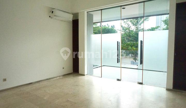 Rumah 2 Lantai Bagus SHM di SCBD, Jakarta Selatan 13