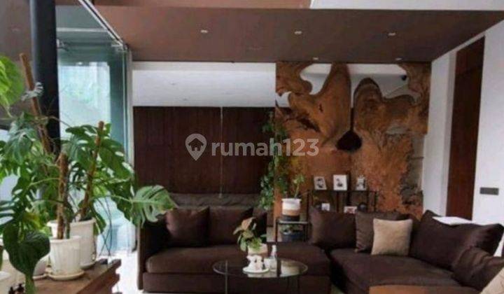 Rumah 2 Lantai Bagus di Panglima Polim, Jakarta Selatan 1