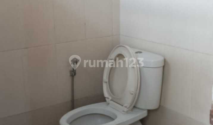Rumah Terenovasi Semi Furnished SHM Sektor 7-Bintaro, Tangerang Selatan 2