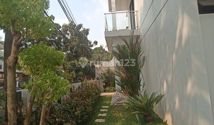 Rumah Semi Furnished di Bintaro Jaya, Tangerang Selatan 2