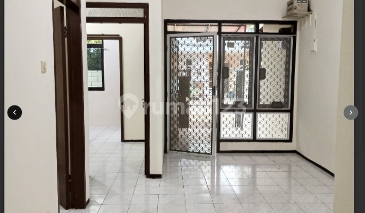 Rumah Bagus Semi Furnished SHM Villa Melati Mas, Tangerang Selatan