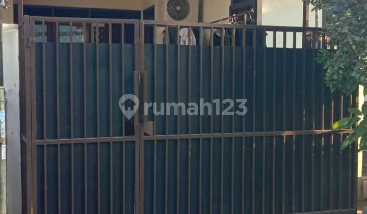 Rumah Bagus Semi Furnished SHM Villa Melati Mas, Tangerang Selatan 2
