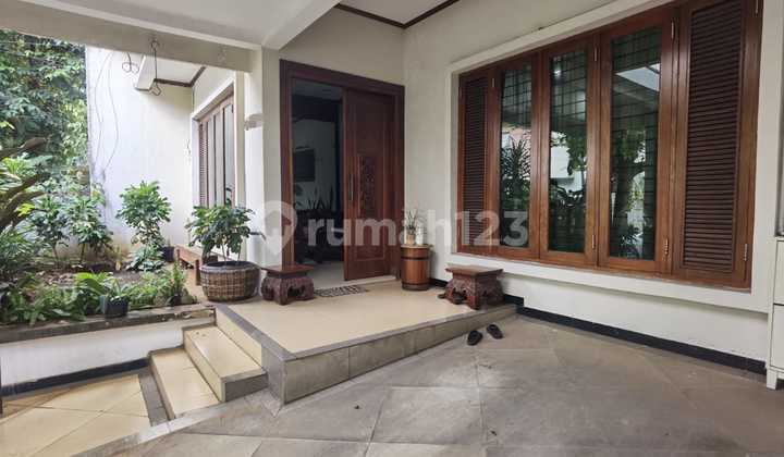 Rumah Bagus Semi Furnished SHM Bintaro, Tangerang Selatan Rumah Bagus Semi Furnished SHM Bintaro, Tangerang Selatan
