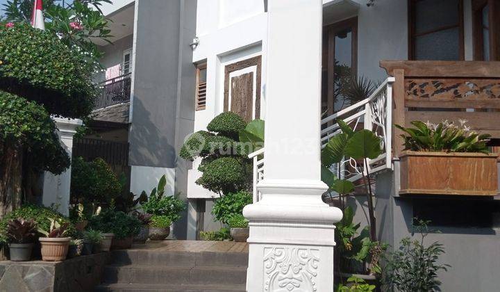 Rumah Mewah Semi Furnished SHM - Sertifikat Hak Milik di Sektor 9 Bintaro Jaya
, Sektor 9-Bintaro 2