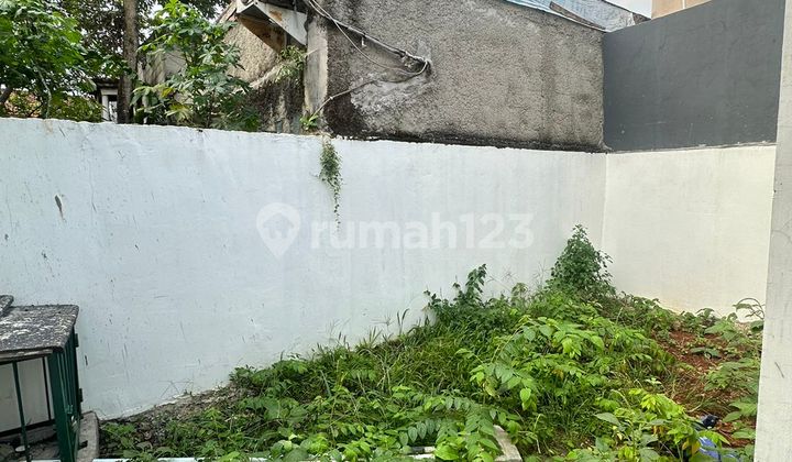 Rumah Bagus Unfurnished SHM Pamulang, Tangerang Selatan 2