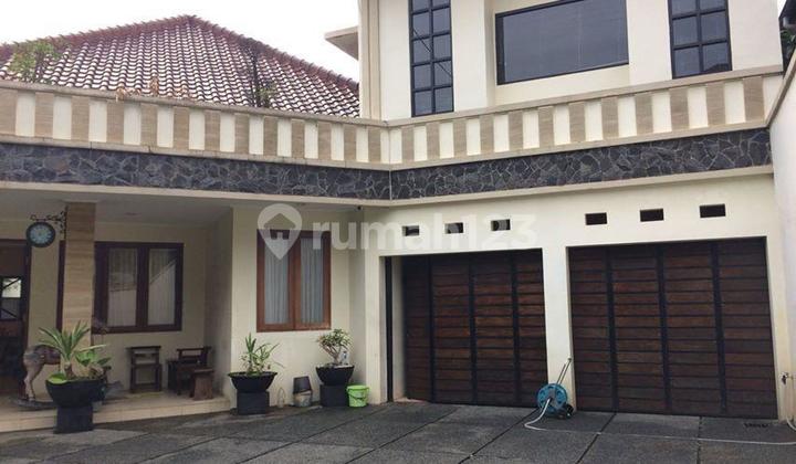 Rumah Mewah Dgn Kolam Renang Di Ampera - Cilandak - Jaksel