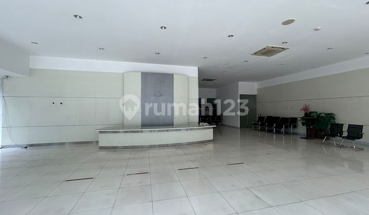 Jual dan Sewa Bangunan Ex Showroom dan Bengkel Mobil Jual dan Sewa Bangunan Ex Showroom dan Bengkel Mobil