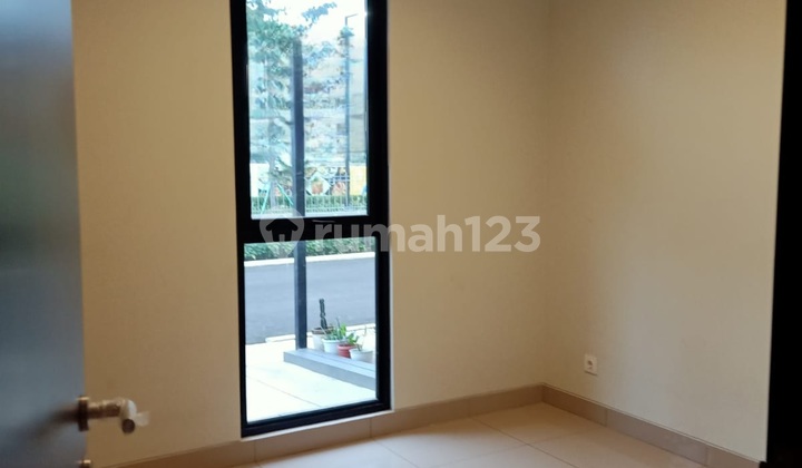 Rumah Summarecon Crown Gading Murah Bagus 2