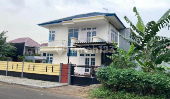 Modern Park House in Cakung Jakarta, Cheap, Good, and Spacious 2