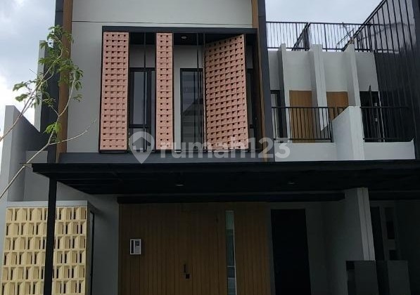 Rumah 3 Lantai Siap Huni di Cluster Mahakam Signature, Jgc