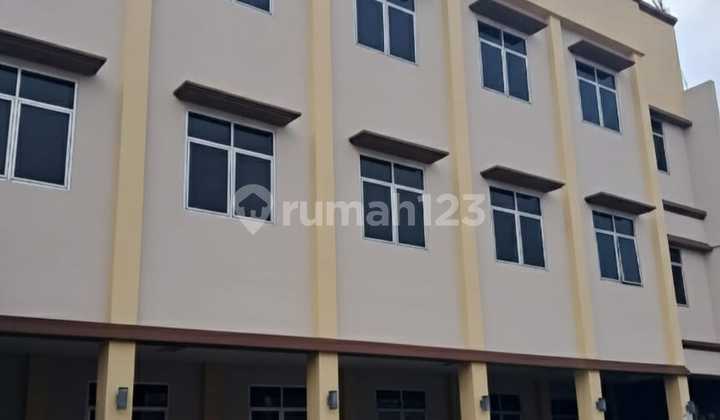Dijual Rumah Kos 3 Lantai 29 Kamar di Utan Kayu Jakarta Timur