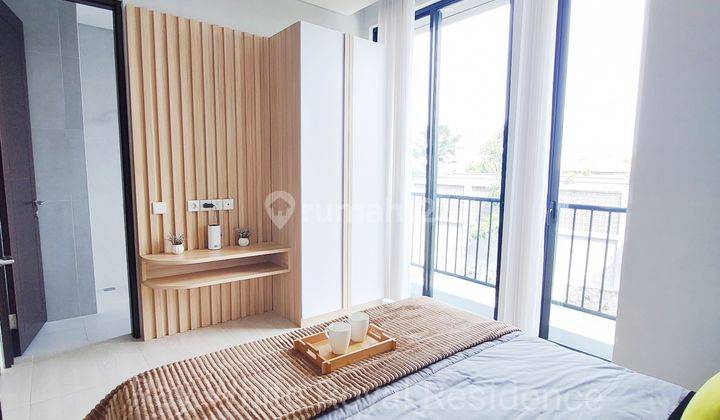 Rumah Split level Minimalis Baru Furnish Design interior harga 2M an dekat Pakuwon dan Graha Family Surabaya barat 12