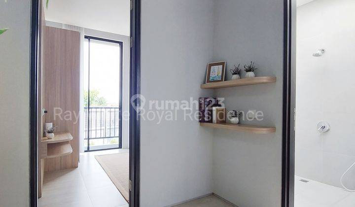 Rumah Split level Minimalis Baru Furnish Design interior harga 2M an dekat Pakuwon dan Graha Family Surabaya barat 13
