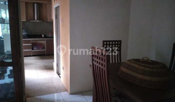 Hunian Cantik 2 Lantai Siap Huni Disewakan Periode Pertahun 2