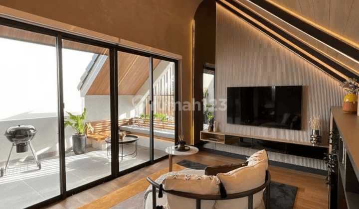 Rumah di Gading Serpong Sangat Strategis di Strozzi 2 Lantai  5
