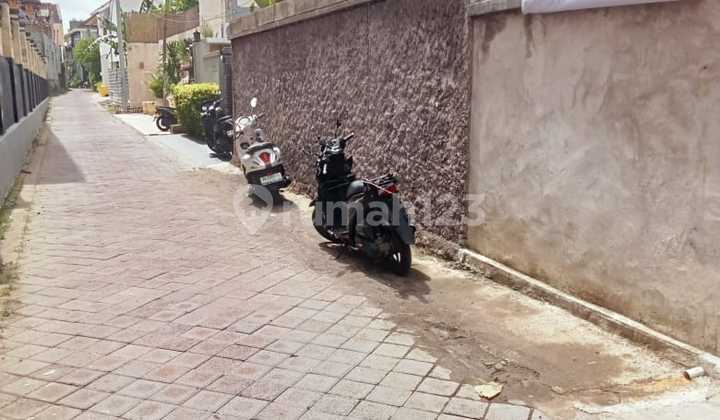 2 Rumah Versi Villa Full Furnish dengan Parkir Motor dan Mobil 2 Rumah Versi Villa Full Furnish dengan Parkir Motor dan Mobil