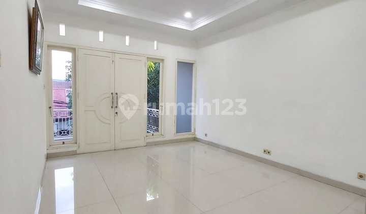 FOR SALE MINIMALIST HOUSE IN KELAPA PUYUH SHM 181m² 4+1BR