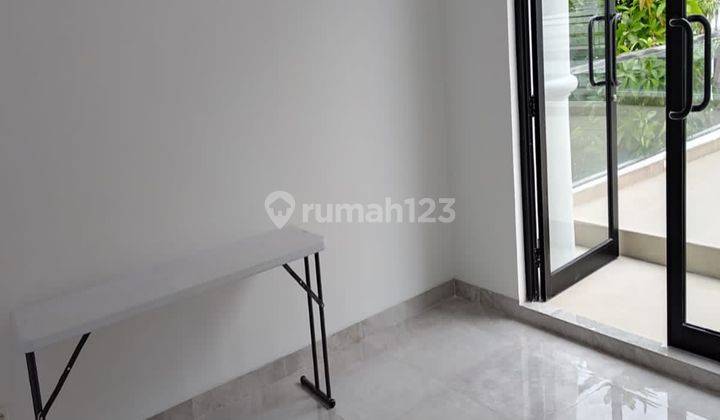 Disewakan Rumah PIK1 Florence PIK1 8x20 4 Lantai 5BR  Furnished 2