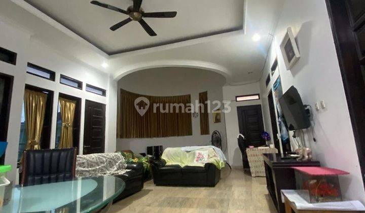 Dijual Rumah Di Cakung Hoek Semi Furnished 4+1br 360m2 SHM 1