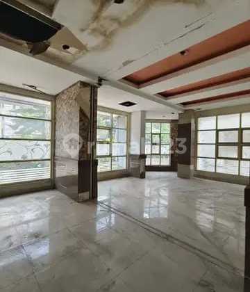 FOR SALE ATTACHED SHOPHOUSE ON JL. MELAWAI KEBAYORAN BARU 155m² HGB FOR SALE ATTACHED SHOPHOUSE ON JL. MELAWAI KEBAYORAN BARU 155m² HGB