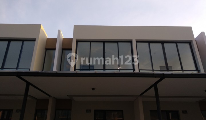 Dijual Rumah di Milenial Pik 2 Type Brown Dallas 4,5X10m² 2Br 2