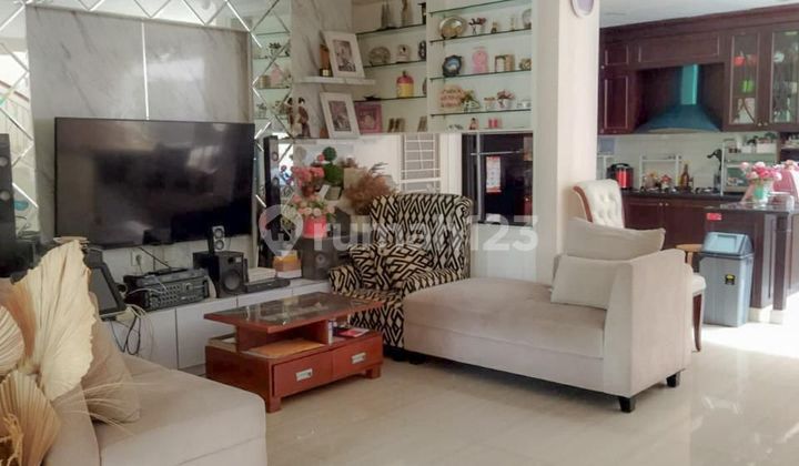 DIJUAL RUMAH DI MERUYA RESIDENCE 9x18m² 3+1BR SEMI FURNIHSED