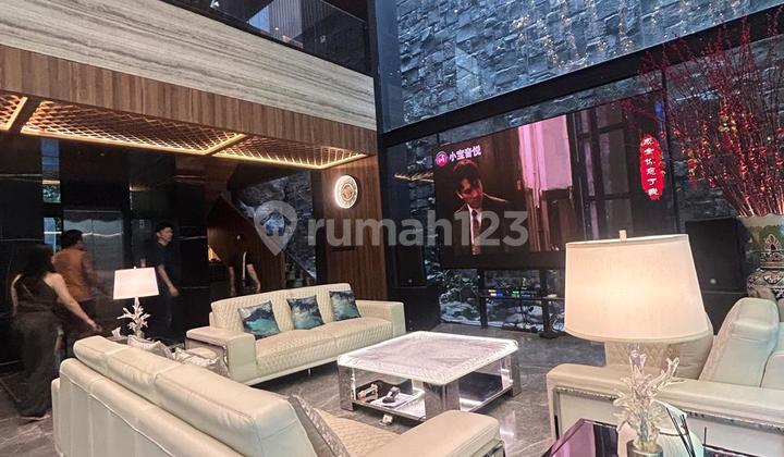 FOR SALE LUXURY HOUSE IN PIK 20x30m² 4+2BR