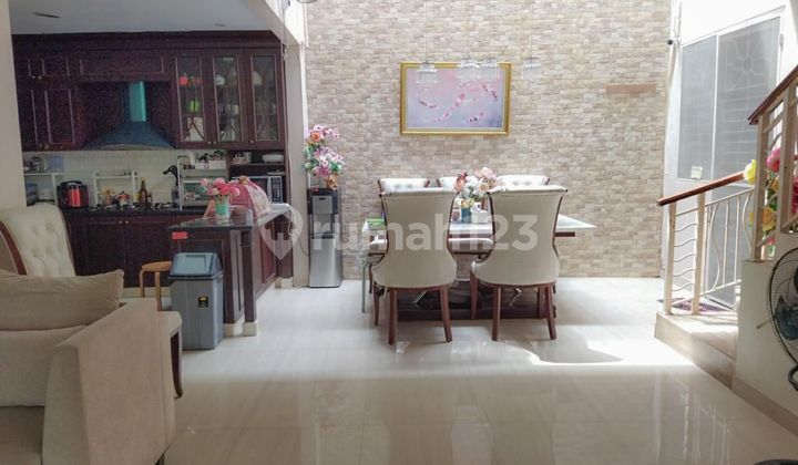 DIJUAL RUMAH DI MERUYA RESIDENCE 9x18m² 3+1BR SEMI FURNIHSED 2