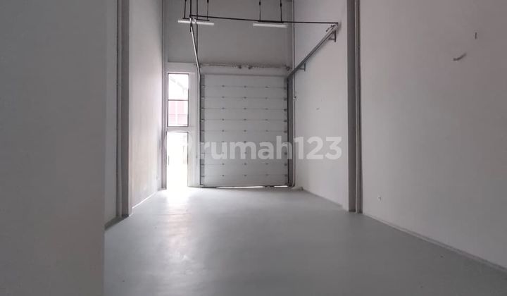 Disewakan Gudang Bizpark Pik 2 6X20m² Unfurnished