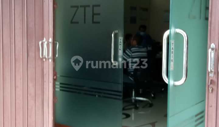 For Rent Commercial Building in Halmahera East Semarang 398M² 2 Floors 2