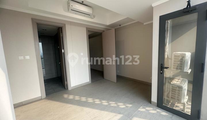 FOR SALE JAKARTA TOWER APARTMENT 40m² 1BR SEMI FURNISHED