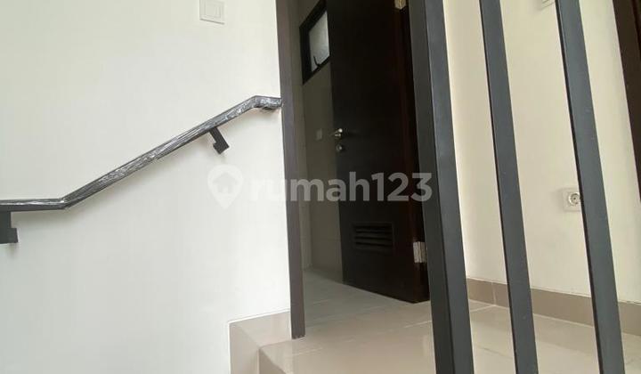 DISEWAKAN RUMAH DI PIK 2 MILENIAL 4,5x10m² 2 LANTAI 2