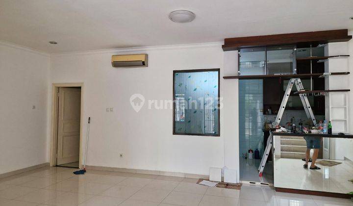 Disewakan Rumah di Pik 1 Cluster Kenari Golf 8x15m² 3+1BR 1