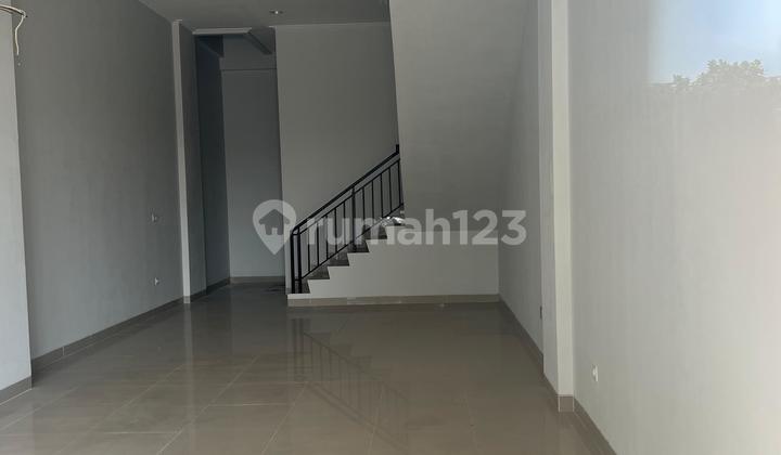 FOR RENT: BOTANY HILLS FATMAWATI RUKO SOHO, 4.5x15m², 3 FLOORS FOR RENT: BOTANY HILLS FATMAWATI RUKO SOHO, 4.5x15m², 3 FLOORS