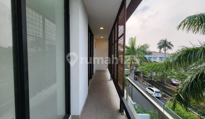 DIJUAL RUMAH DI CITRA 2 EXT BOULEVARD 10x20m² 5+1BR 3 LANTAI 2
