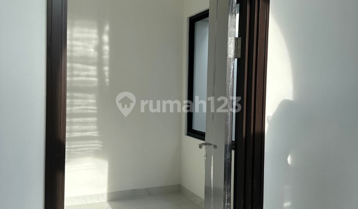 DIJUAL RUMAH GOLF ISLAND LAVENDER BOULEVARD 5x15m² 3+1BR