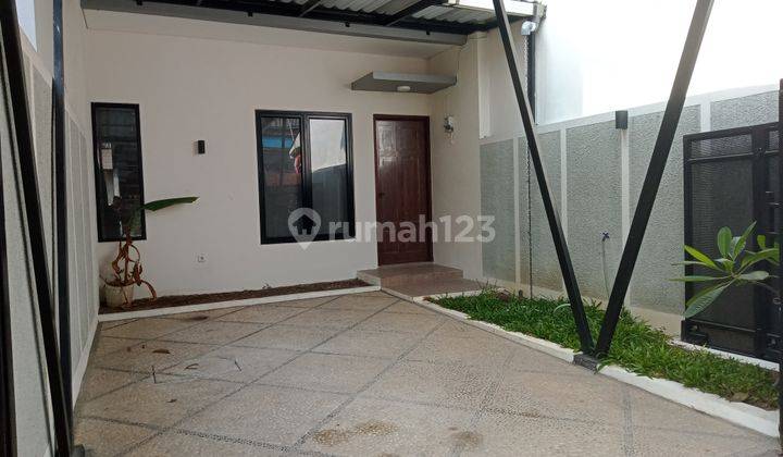 Dijual Rumah di Jalan Pramuka Semi Furnish Minimalis Modern 2