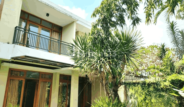 Rumah Cantik Di Kemang Dengan Private Pool 1