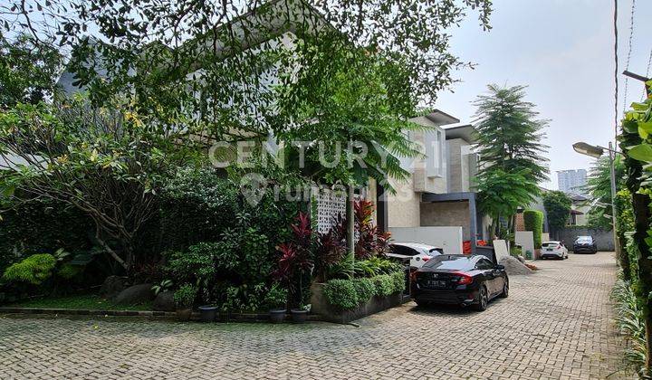 Rumah Cantik Hook Dekat One Bell Park Jakarta Selatan 2