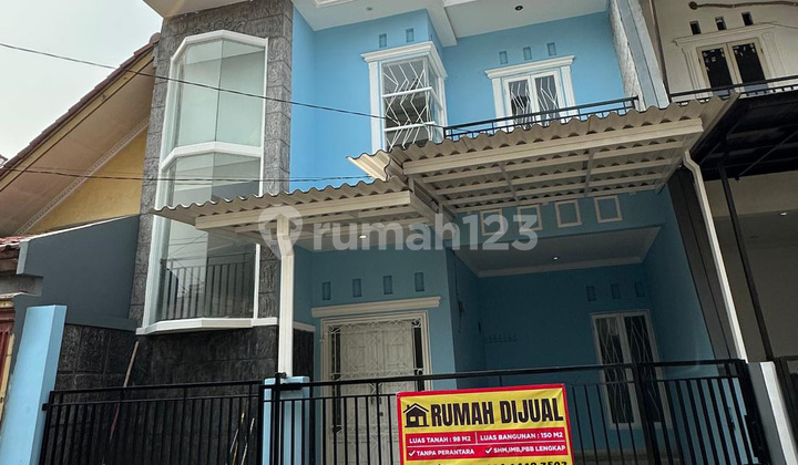 Disewakan Rumah 2 Lantai Modern Minimalis Lokasi Strategis 1