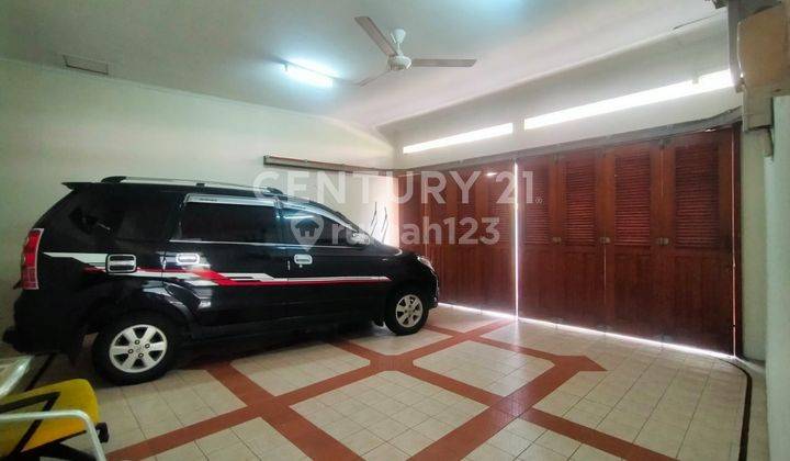 Rumah Cantik Terawat Lokasi Strategis Lingkungan Tenang 2