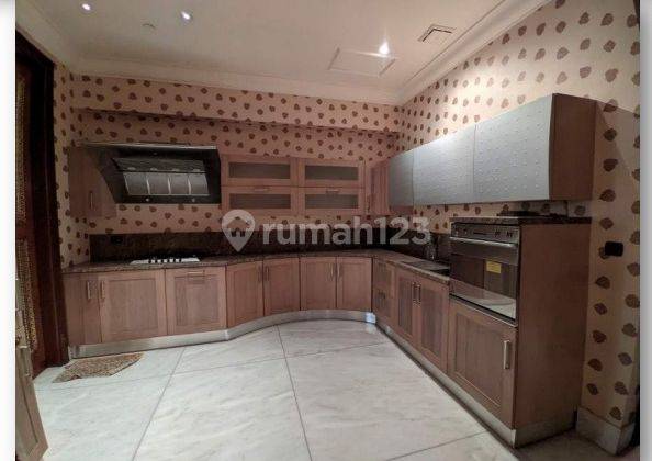 Dijual Atau Disewakan Da Vin Ci Tower 4 BR Furnished 1