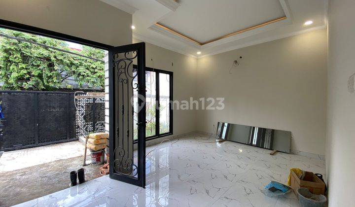 Rumah Mewah 2 lt Bangunan Super Strategis