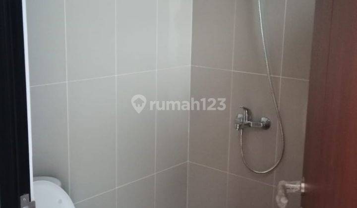 BANTING HARGA Dijual murah rumah baru Furnish 2lt plus swimmingpool di Metland dalam cluster 2